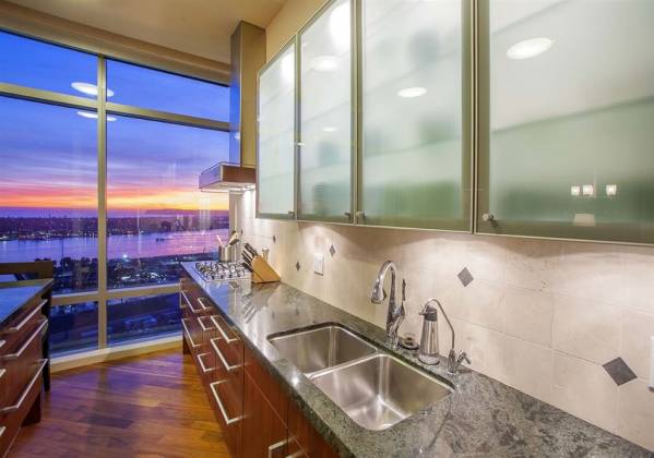 165 6th Avenue, San Diego, California, United States 92101, 2 Bedrooms Bedrooms, ,1 BathroomBathrooms,For sale,6th Avenue,200000869