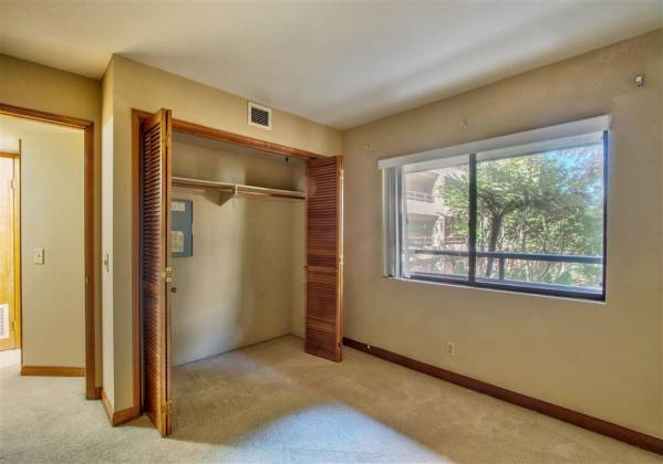 230 Laurel, San Diego, California, United States 92101, 3 Bedrooms Bedrooms, ,For sale,Laurel,200001053