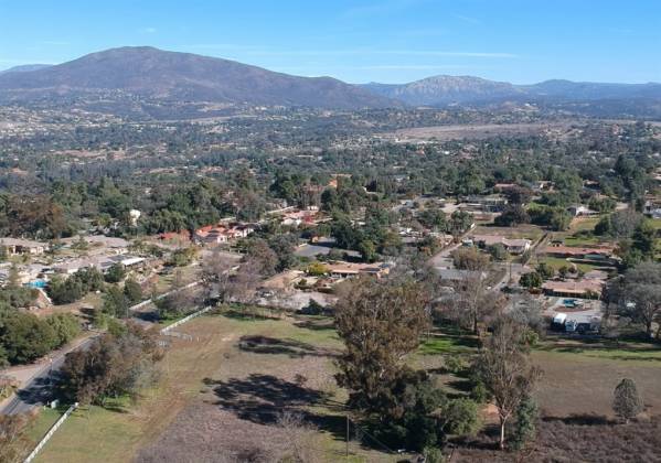 915 Alpine Heights Rd, Alpine, California, United States 91901, 3 Bedrooms Bedrooms, ,For sale,Alpine Heights Rd,200001115