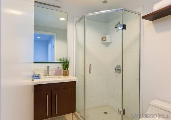 350 11Th Ave, San Diego, California, United States 92101, 2 Bedrooms Bedrooms, ,1 BathroomBathrooms,For sale,11Th Ave,200001412