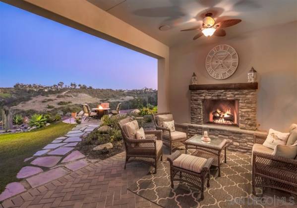 1403 Rainbow Ridge Ln, Encinitas, California, United States 92024, 4 Bedrooms Bedrooms, ,1 BathroomBathrooms,For sale,Rainbow Ridge Ln,200001712