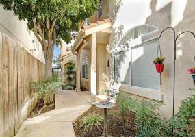 3617 4Th Avenue, San Diego, California, United States 92103, 2 Bedrooms Bedrooms, ,For sale,4Th Avenue,200002029