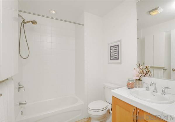 5410 La Jolla Blvd., La Jolla, California, United States 92037, 2 Bedrooms Bedrooms, ,For sale,La Jolla Blvd.,200002218