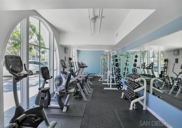 5410 La Jolla Blvd., La Jolla, California, United States 92037, 2 Bedrooms Bedrooms, ,For sale,La Jolla Blvd.,200002218