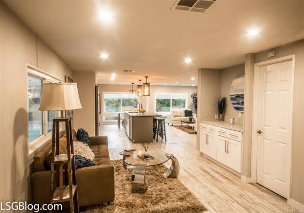 7126 San Luis, Carlsbad, California, United States 92011, 2 Bedrooms Bedrooms, ,For sale,San Luis,200002359