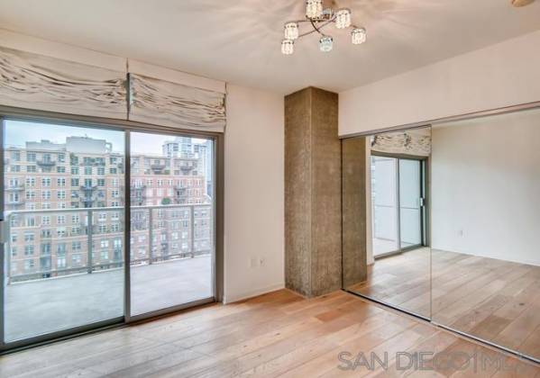 800 The Mark Lane, San Diego, California, United States 92101, 2 Bedrooms Bedrooms, ,For sale,The Mark Lane,200002776