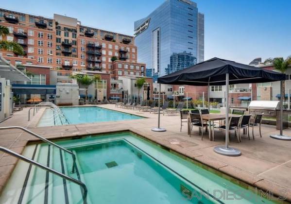 800 The Mark Lane, San Diego, California, United States 92101, 2 Bedrooms Bedrooms, ,For sale,The Mark Lane,200002776