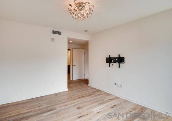 800 The Mark Lane, San Diego, California, United States 92101, 2 Bedrooms Bedrooms, ,For sale,The Mark Lane,200002776