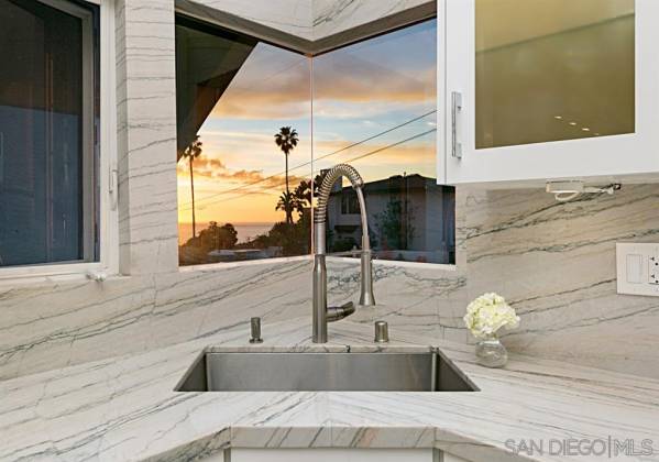 525 Liverpool Dr, Cardiff by the Sea, California, United States 92007, 5 Bedrooms Bedrooms, ,1 BathroomBathrooms,For sale,Liverpool Dr,200003136