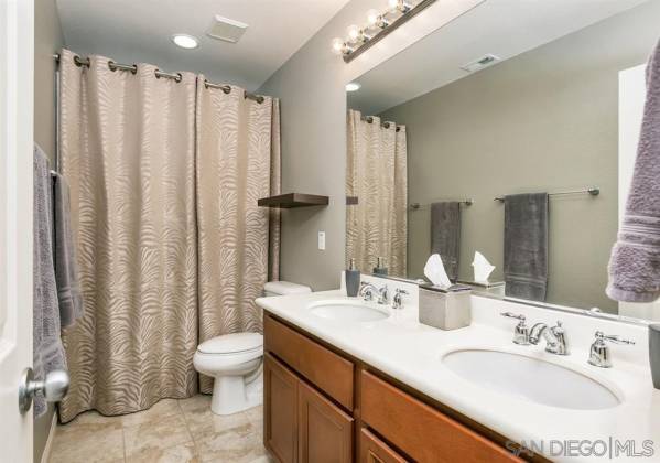 1090 Meridian Ct, Oceanside, California, United States 92057, 4 Bedrooms Bedrooms, ,1 BathroomBathrooms,For sale,Meridian Ct,200003201