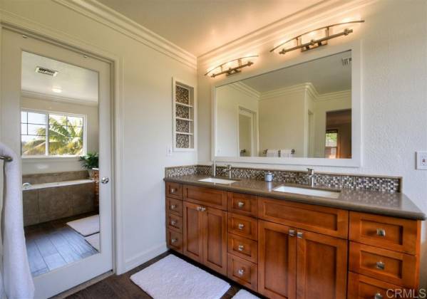 7070 Leeward Street, Carlsbad, California, United States 92011, 3 Bedrooms Bedrooms, ,1 BathroomBathrooms,For sale,Leeward Street,200003506