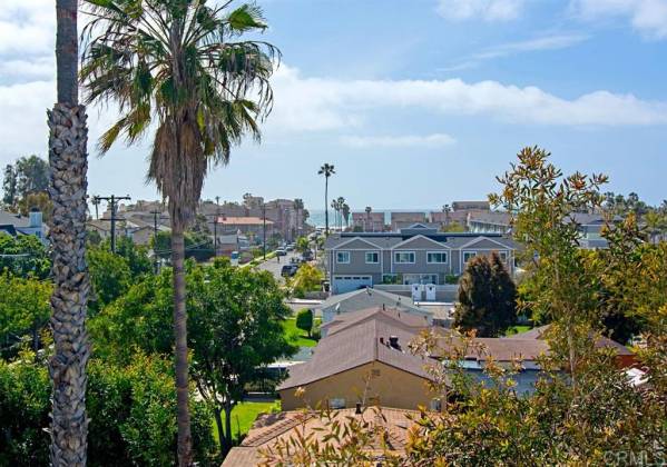 240 Dahlia, Imperial Beach, California, United States 91932, 3 Bedrooms Bedrooms, ,For sale,Dahlia,200003991