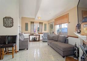 240 Dahlia, Imperial Beach, California, United States 91932, 3 Bedrooms Bedrooms, ,For sale,Dahlia,200003991