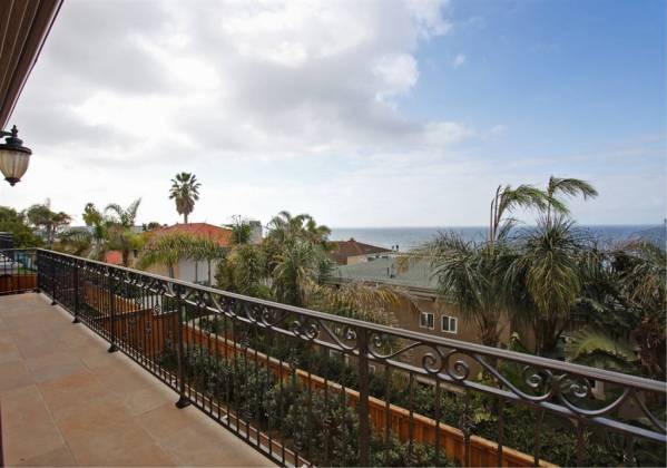 1416 Summit Ave, Cardiff by the Sea, California, United States 92007, 3 Bedrooms Bedrooms, ,1 BathroomBathrooms,For sale,Summit Ave,200004154