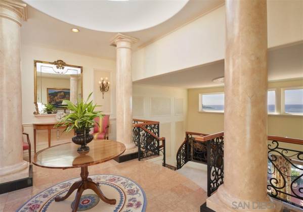 8518 Ruette Monte Carlo, La Jolla, California, United States 92037, 5 Bedrooms Bedrooms, ,2 BathroomsBathrooms,For sale,Ruette Monte Carlo,200004320