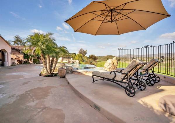 8178 RUN OF THE KNOLLS COURT, SAN DIEGO, California, United States 92127, 5 Bedrooms Bedrooms, ,1 BathroomBathrooms,For sale,RUN OF THE KNOLLS COURT,200004365