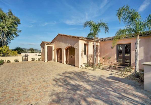 8178 RUN OF THE KNOLLS COURT, SAN DIEGO, California, United States 92127, 5 Bedrooms Bedrooms, ,1 BathroomBathrooms,For sale,RUN OF THE KNOLLS COURT,200004365