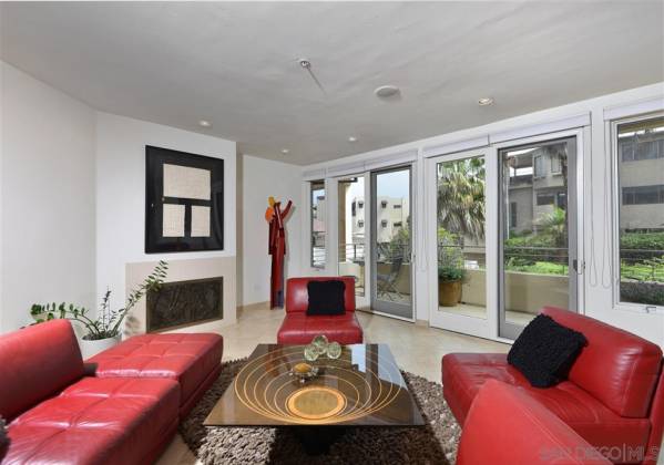 302 Prospect St, La Jolla, California, United States 92037, 3 Bedrooms Bedrooms, ,1 BathroomBathrooms,For sale,Prospect St,200004854