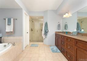 545 Laguna Dr, Carlsbad, California, United States 92008, 2 Bedrooms Bedrooms, ,1 BathroomBathrooms,For sale,Laguna Dr,200004935