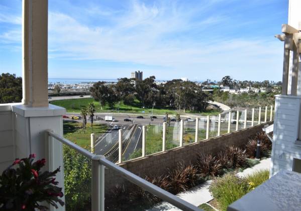 835 Harbor Cliff Way, Oceanside, California, United States 92054, 3 Bedrooms Bedrooms, ,1 BathroomBathrooms,For sale,Harbor Cliff Way,200005055