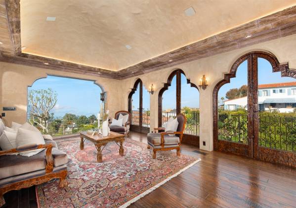 7604 Country Club Drive, La Jolla, California, United States 92037, 4 Bedrooms Bedrooms, ,1 BathroomBathrooms,For sale,Country Club Drive,200005168