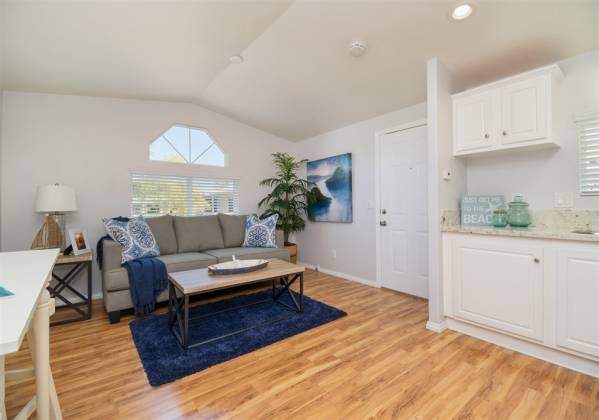 699 N Vulcan Ave, Encinitas, California, United States 92024, 1 Bedroom Bedrooms, ,For sale,N Vulcan Ave,200005191