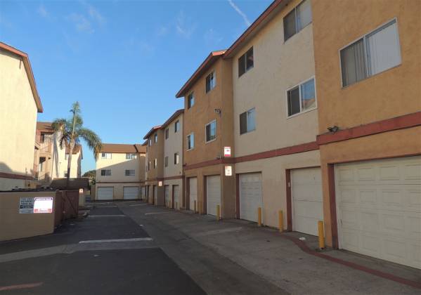 227 50Th St, San Diego, California, United States 92102, 3 Bedrooms Bedrooms, ,For sale,50Th St,200005363