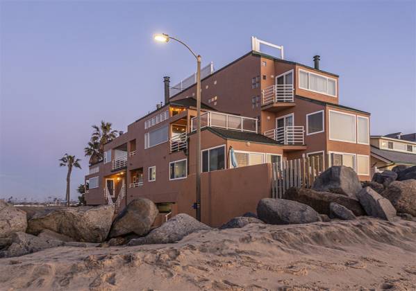 1324 Seacoast Drive, Imperial Beach, California, United States 91932, 2 Bedrooms Bedrooms, ,For sale,Seacoast Drive,200005651