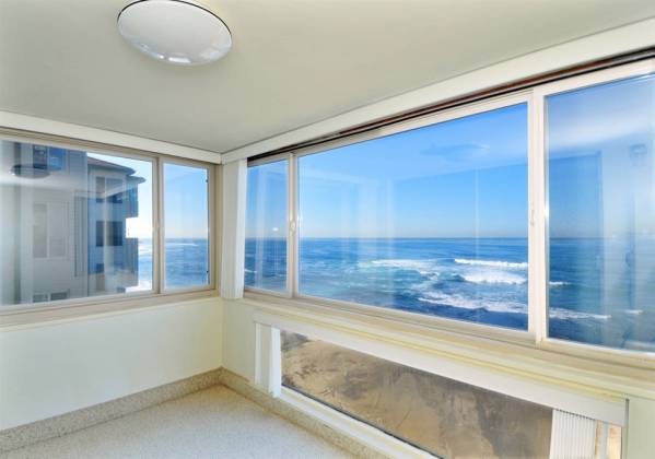 240 Coast Blvd, La Jolla, California, United States 92037, 2 Bedrooms Bedrooms, ,For sale,Coast Blvd,200005791