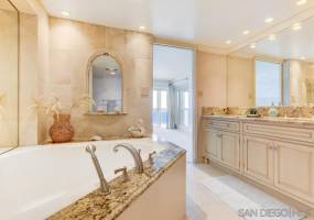 939 Coast, La Jolla, California, United States 92037, 3 Bedrooms Bedrooms, ,For sale,Coast,200005848