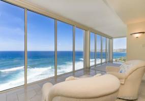 939 Coast, La Jolla, California, United States 92037, 3 Bedrooms Bedrooms, ,For sale,Coast,200005848