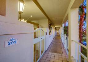 1099 1st Street, Coronado, California, United States 92118, 2 Bedrooms Bedrooms, ,1 BathroomBathrooms,For sale,1st Street,200006016