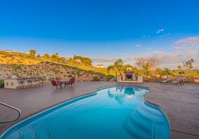 413 Bonita Valle, Fallbrook, California, United States 92028, 4 Bedrooms Bedrooms, ,For sale,Bonita Valle,200006106