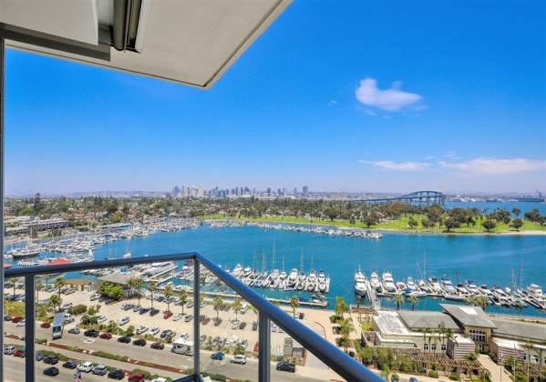 1750 Avenida del Mundo, Coronado, California, United States 92118, 2 Bedrooms Bedrooms, ,For sale,Avenida del Mundo,200006185