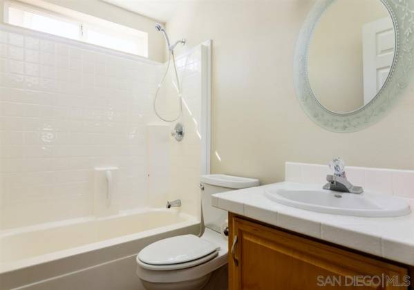 525 El Norte Parkway, Escondido, California, United States 92026, 2 Bedrooms Bedrooms, ,For sale,El Norte Parkway,200006282