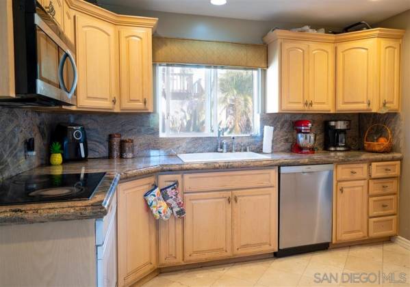 9533 Single Oak Dr., Lakeside, California, United States 92040, 4 Bedrooms Bedrooms, ,For sale,Single Oak Dr.,200006301