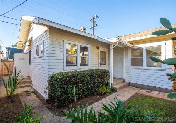 840-846 A Avenue, Coronado, California, United States 92118, 4 Bedrooms Bedrooms, ,For sale,A Avenue,200006497