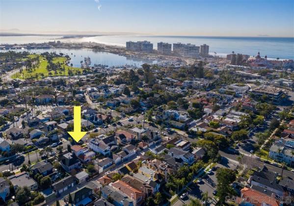 840-846 A Avenue, Coronado, California, United States 92118, 4 Bedrooms Bedrooms, ,For sale,A Avenue,200006497