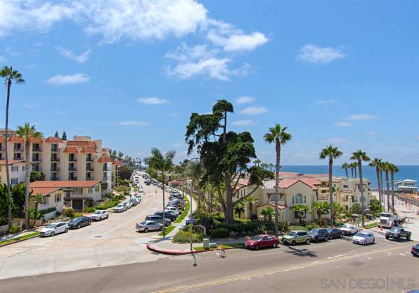 909 Coast Blvd, La Jolla, California, United States 92037, 2 Bedrooms Bedrooms, ,For sale,Coast Blvd,200006786