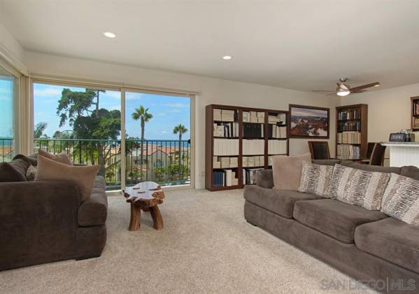 909 Coast Blvd, La Jolla, California, United States 92037, 2 Bedrooms Bedrooms, ,For sale,Coast Blvd,200006786