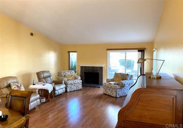 930 Sheffield Drive, Vista, California, United States 92081, 2 Bedrooms Bedrooms, ,For sale,Sheffield Drive,200006899