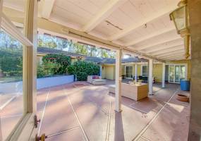 8305 Calle Del Cielo, La Jolla, California, United States 92037, 4 Bedrooms Bedrooms, ,For sale,Calle Del Cielo,200006988