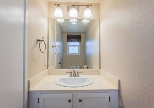 2952 Cape Cod Cir, Carlsbad, California, United States 92010, 2 Bedrooms Bedrooms, ,1 BathroomBathrooms,For sale,Cape Cod Cir,200007277