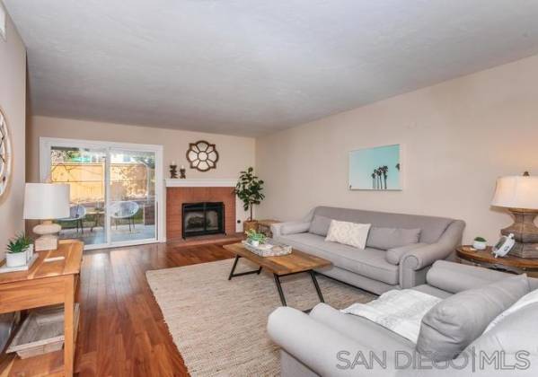 2952 Cape Cod Cir, Carlsbad, California, United States 92010, 2 Bedrooms Bedrooms, ,1 BathroomBathrooms,For sale,Cape Cod Cir,200007277