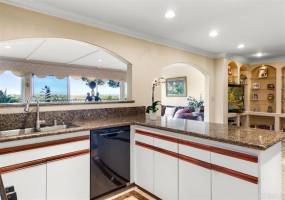 5762 desert view dr, La jolla, California, United States 92037, 4 Bedrooms Bedrooms, ,For sale,desert view dr,200007370