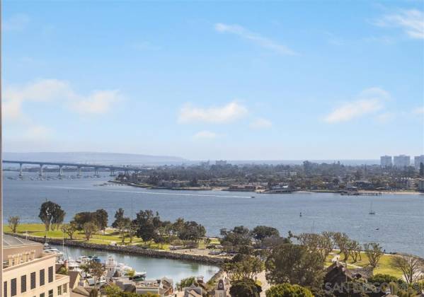 700 Harbor Dr, San Diego, California, United States 92101, 2 Bedrooms Bedrooms, ,For sale,Harbor Dr,200007383