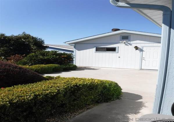 5193 Colonial Way, Oceanside, California, United States 92057, 2 Bedrooms Bedrooms, ,For sale,Colonial Way,200007415