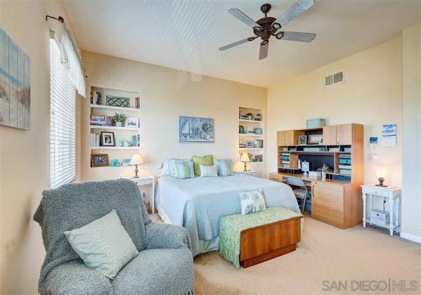 3862 Quarter Mile Dr, San Diego, California, United States 92130, 3 Bedrooms Bedrooms, ,1 BathroomBathrooms,For sale,Quarter Mile Dr,200007884