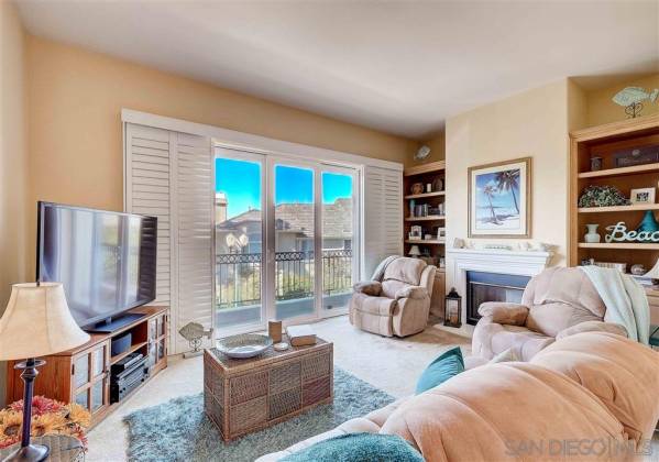 3862 Quarter Mile Dr, San Diego, California, United States 92130, 3 Bedrooms Bedrooms, ,1 BathroomBathrooms,For sale,Quarter Mile Dr,200007884