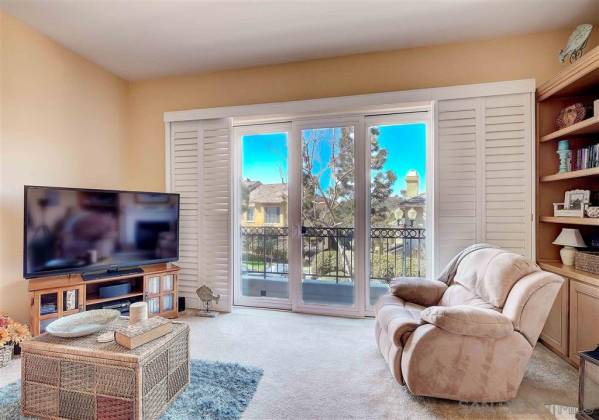 3862 Quarter Mile Dr, San Diego, California, United States 92130, 3 Bedrooms Bedrooms, ,1 BathroomBathrooms,For sale,Quarter Mile Dr,200007884